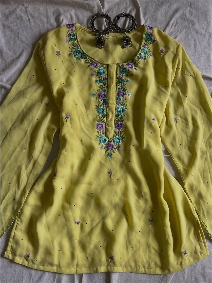 Kurti For Women Yellow / L